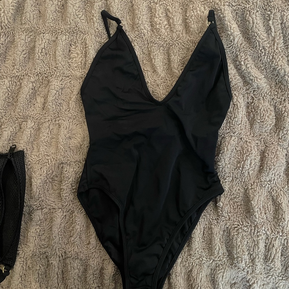 GOOSEBERRY SWIM